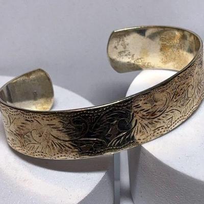 Sterling bracelet with decoration