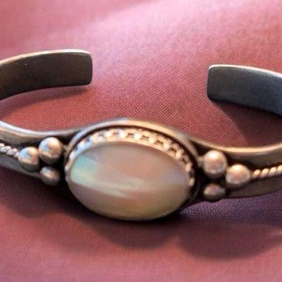 Carolyn pollack mother of pearl cabachon sterling bracelet