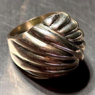 Su” stamped sterling ring