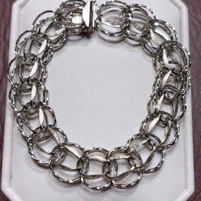 Interlocking link bracelet in sterling
