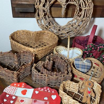 Heart Baskets & Decor