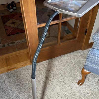 Flexible Floor Standing Magnifying Lamp