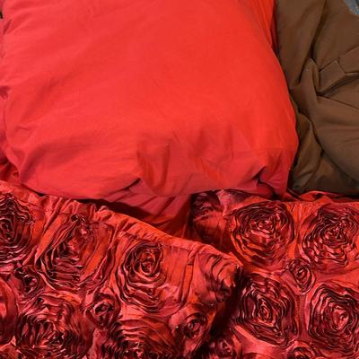 Truly Soft Red Comforter & Pillows