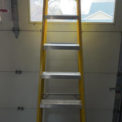Cuprum 8ft Fiberglass Ladder