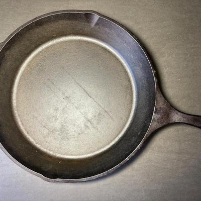Lodge 12SK Skillet W/Handle 