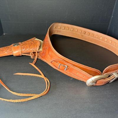 Welton Weatern Wear Tooled Leather Holster/Ammo Belt W/Drop Loop