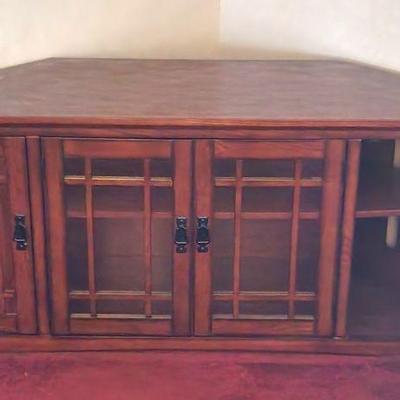 Corner TV stand/cabinet