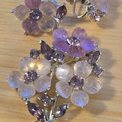 Vintage Lisner Pin and Earring Set