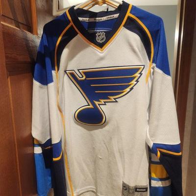 Various St. Louis Blues Jerseys Mens Sm & Med
