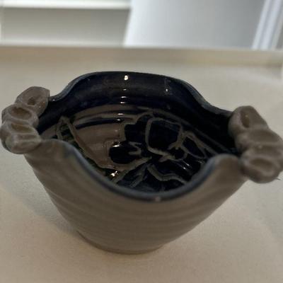 Blue 2 handle pottery bowl