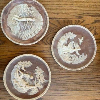 3 decorative plates