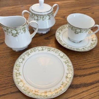 Noritake china surger creamer plate cup and saucer
