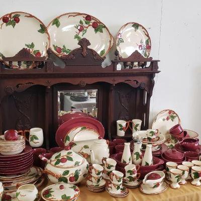 Franciscan apple set