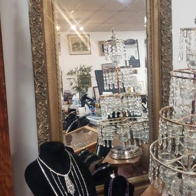 Mirror & jewelry