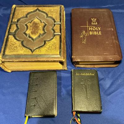 Bibles & Missals 