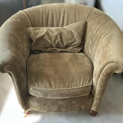 Olive Green Velvet Kincaid By Lazy Boy Drumchair 