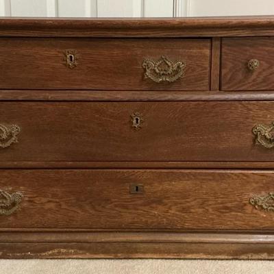 Antique Oak Chest of Drawers