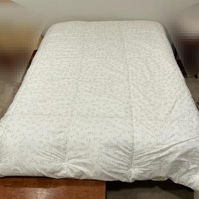 Calvin Klein Neutral Queen/King Comforter