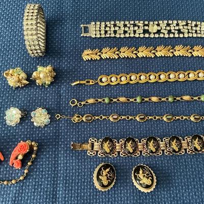 Vintage Costume Jewelry (J9)