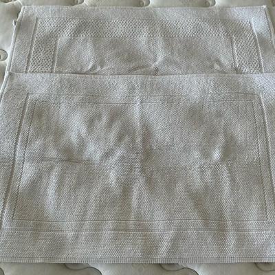 2 Piscatextil White Organic Cotton Bath Mats
