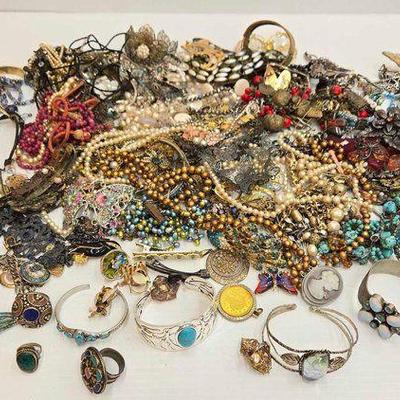 #1004 • Costume Jewelry

