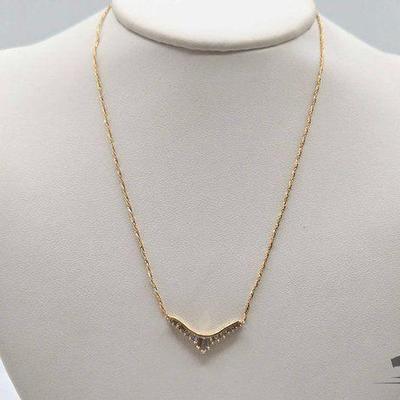 #748 • 14k Gold and Diamond Necklace, 4.02g
