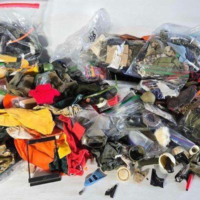 #14034 • G.I. Joe, Action Figure Clothing & Accessories
