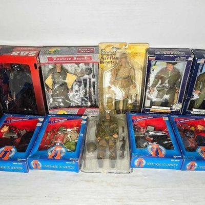 #14088 • (13) Action Figures
