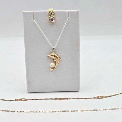 #800 • 10k Gold Chains, Pendant with Pearl, One Earring with Amethyst Stone, 5.55g
