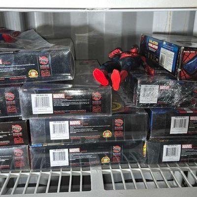 #13650 • (14) Marvel Figures & Toys
