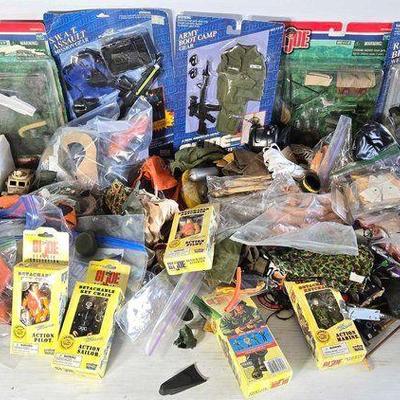 #14040 • G.I. Joe Clothing & Accessories
