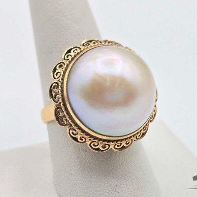 #768 • 14k Gold and Pearl Ring, 11.29g
