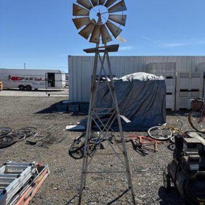 #85002 • Metal Windmill
