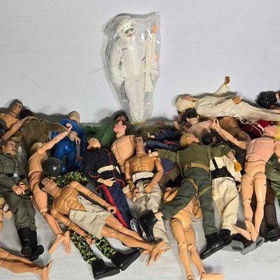 #14062 • Over (30) G.I. Joe & Action Figures
