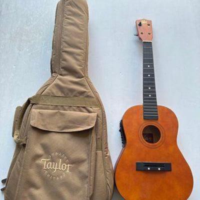 #13116 • Rogue Ukulele Baritone & Case
