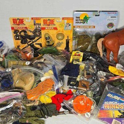 #14076 • G.I. Joe Accessories & Clothing
