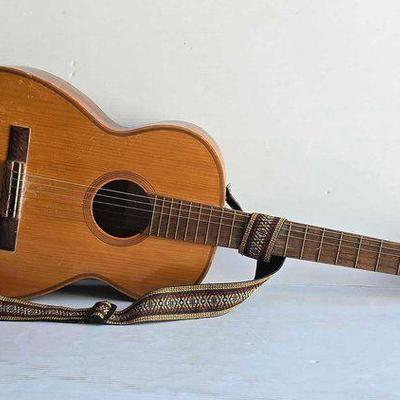 #13560 • Savona Acoustic Guitar
