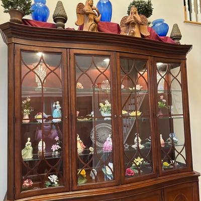 Lexington Furniture Company Breakfront. 83" wide x 95" high x 19" deep
