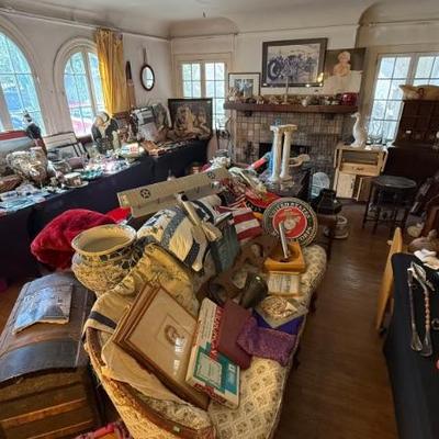 Estate sale photo