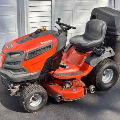 Husqvarna YTH 20K42 Rider Mower
