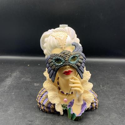 1780 Deluxe Cameo Girl Head Vase