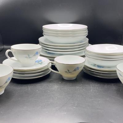 Noritake 28 Piece China Set