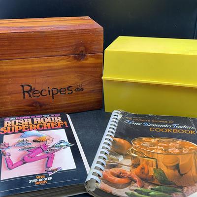 Vintage Recipe Boxes with Cards 