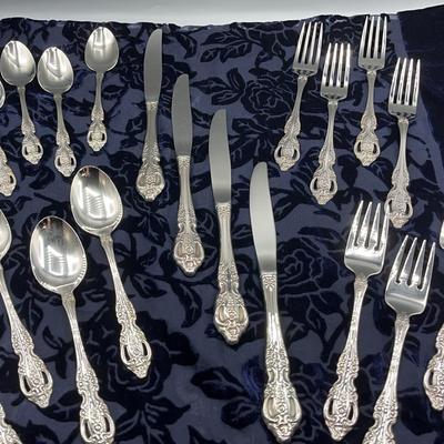 Vintage 20 Pc Oneida Michelangelo Flatware 