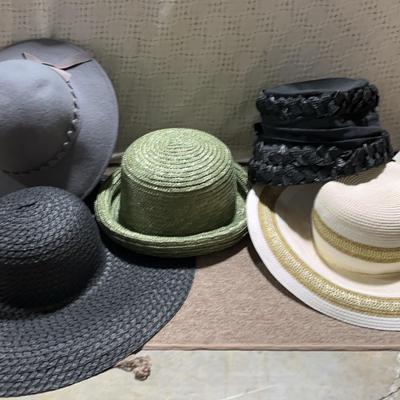 Vintage Women’s Hat Assortment 