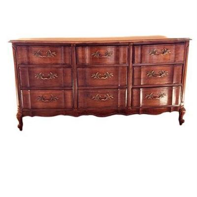 Lot 050  
French Provincial Dresser
