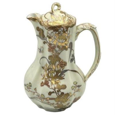 Lot 100-003
Moirage Porcelain Coffee Pot