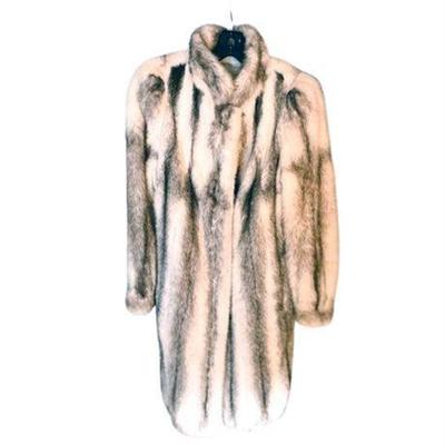 Lot 086  
Western Furs Regina Sable Coat