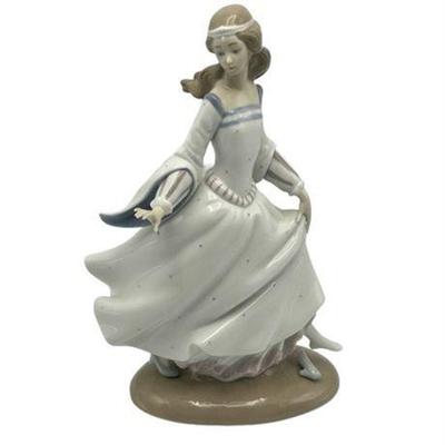 Lot 195  
Lladro 4828 Cinderella Lost Slipper