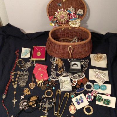 Vintage Jewelry 